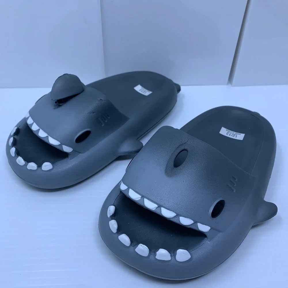 Unbranded Kids 12/13 Gray Shark Fin Open Toe EVA Foam Slide Sandals New
